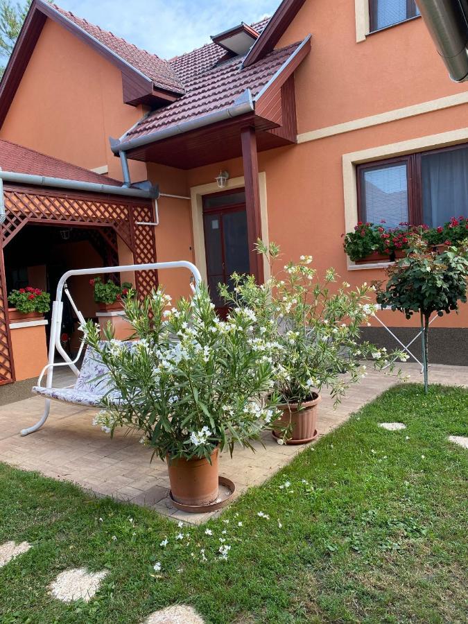 Apartman Dora Хайдусобосло Экстерьер фото